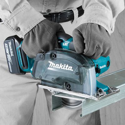 Makita Metal Cutter