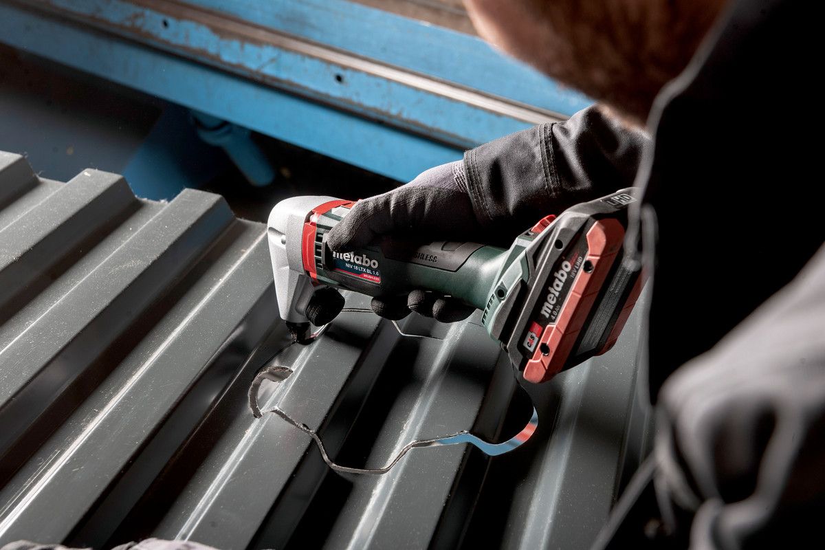 Metabo NIV18LTXBL 1.6 18v BL Nibbler Bare Unit with MetaBOX 601614840